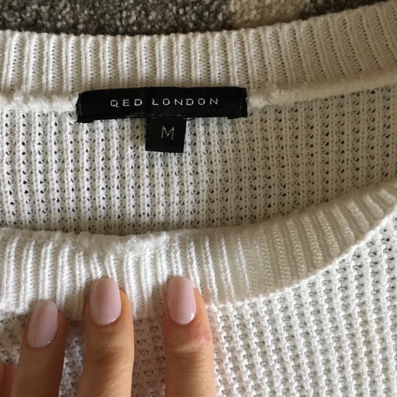 White cropped waffle sweater. - Picture 3 of 3